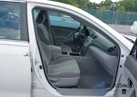 2009 Toyota Camry Le z USA, uszkodzony, nr VIN 4T1BE46K29U846576